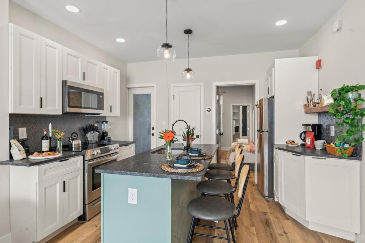 Passyunk Square Spacious 1 Bedroom Oasis- Huge Deck Филаделфия Екстериор снимка