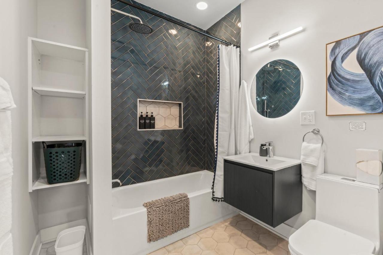 Passyunk Square Spacious 1 Bedroom Oasis- Huge Deck Филаделфия Екстериор снимка